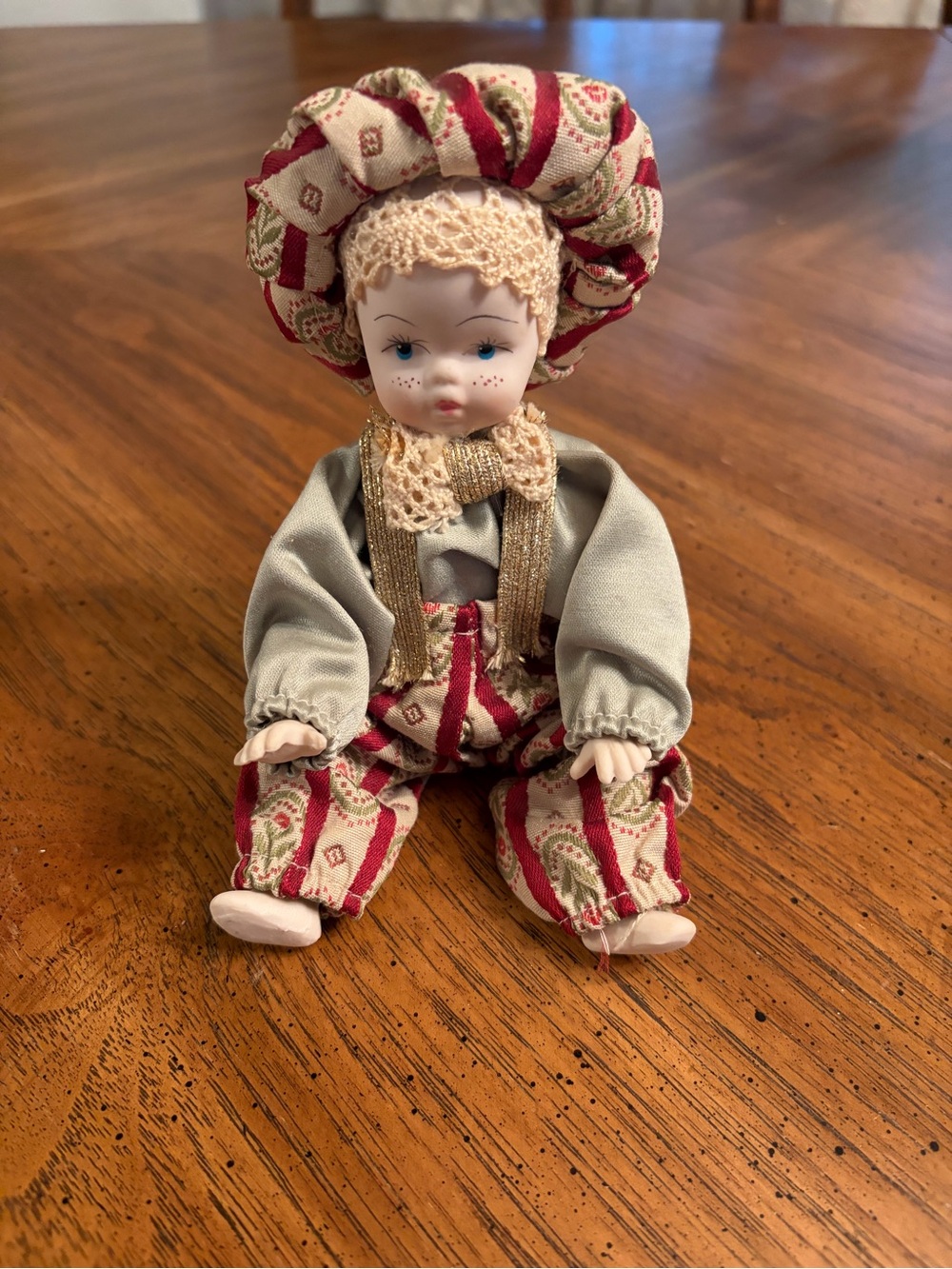 Vicabon  Capodimonte made in Italy Porcelain  Doll in Red and Cream Costume
